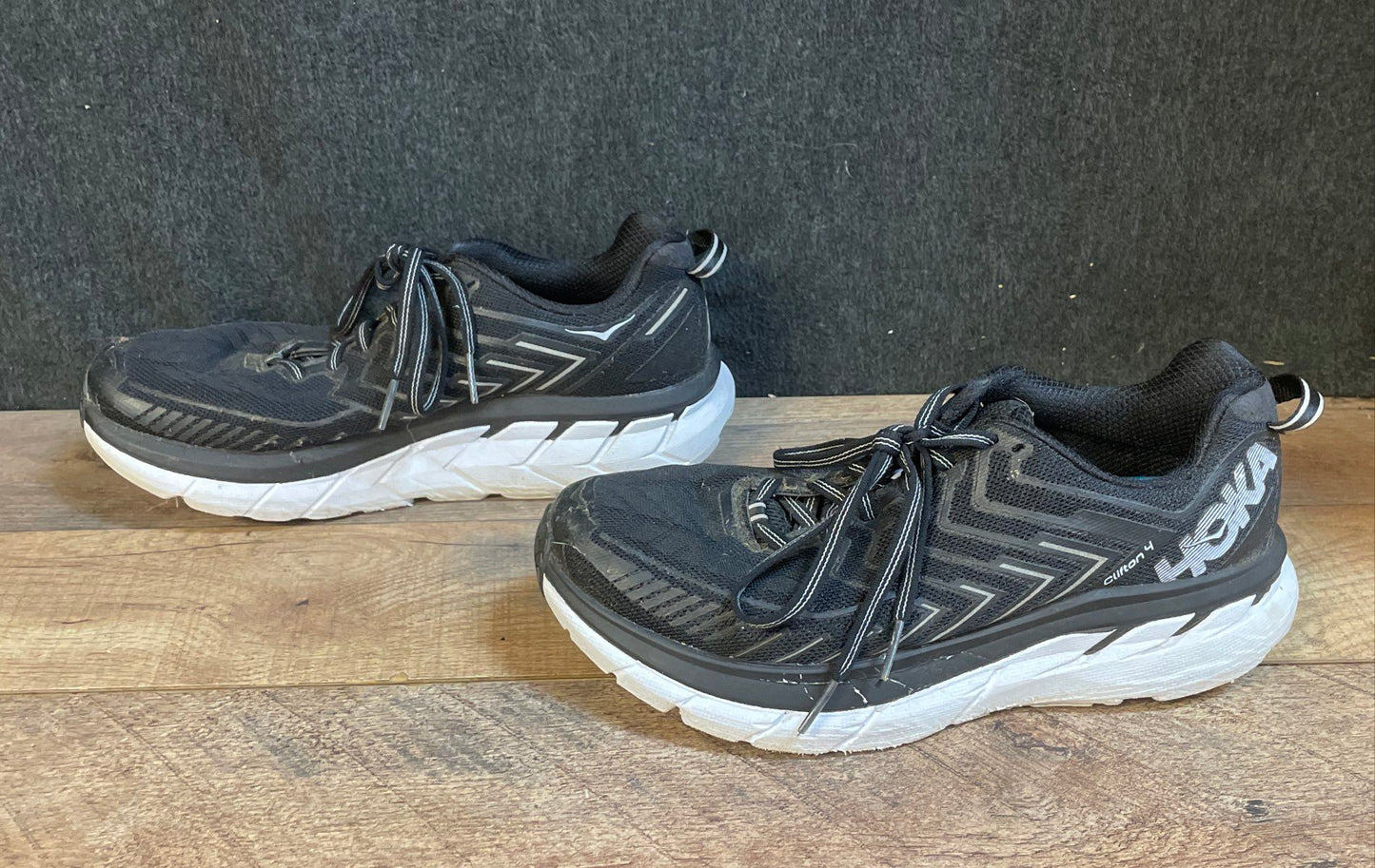 Hoka One One Clifton 4 Black White Women's Running Shoes Size 8