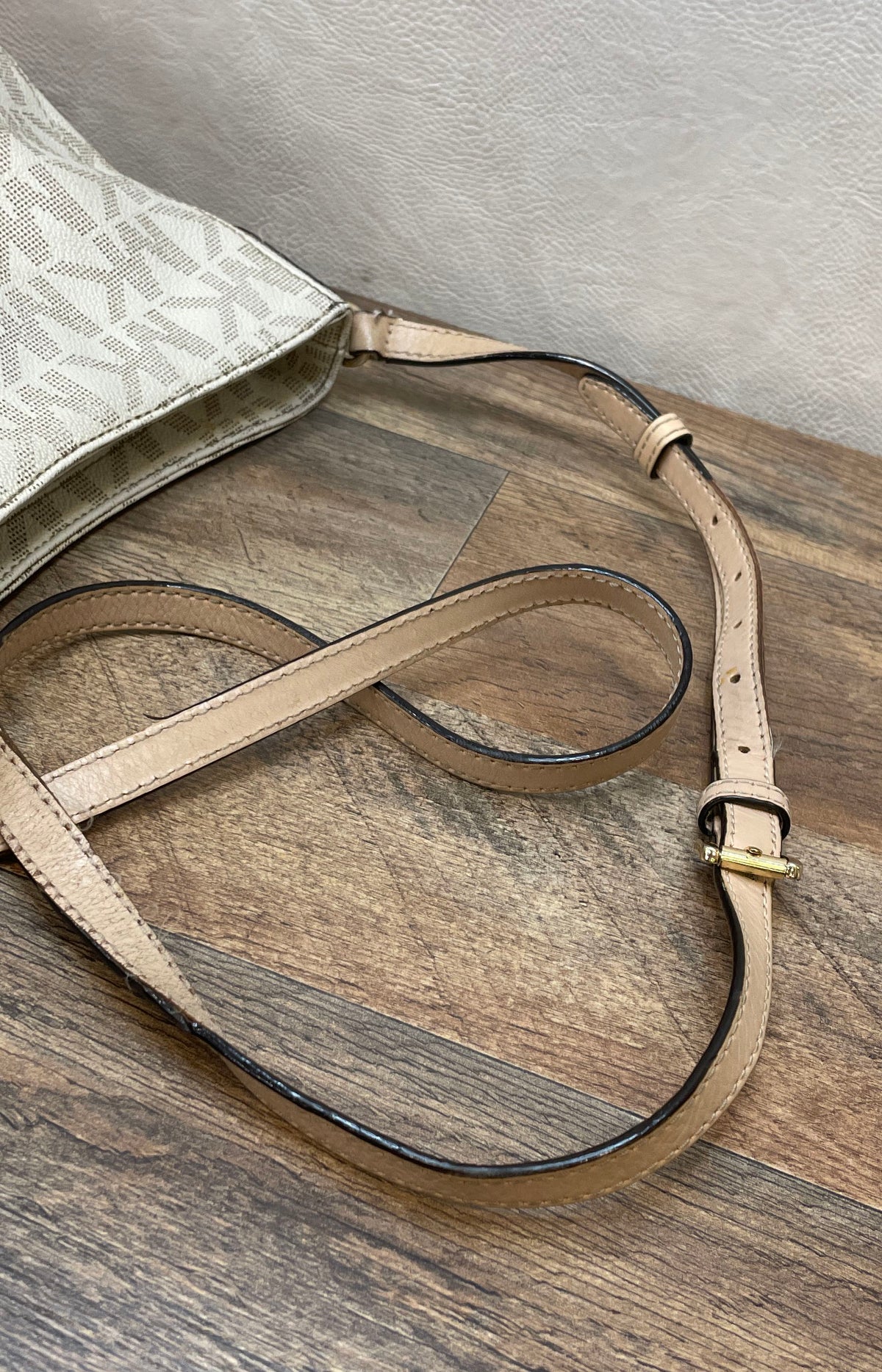 Michael Kors Vanilla Signature Monogram Crossbody Bag Gold Hardware