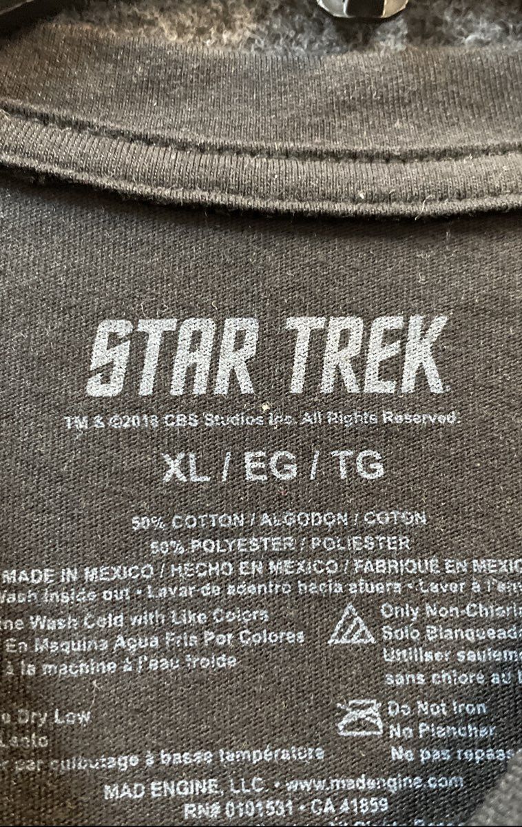 Mad Engine Star Trek Men's TNG Operations Uniform T-shirt Gold Black Pips Sz XL