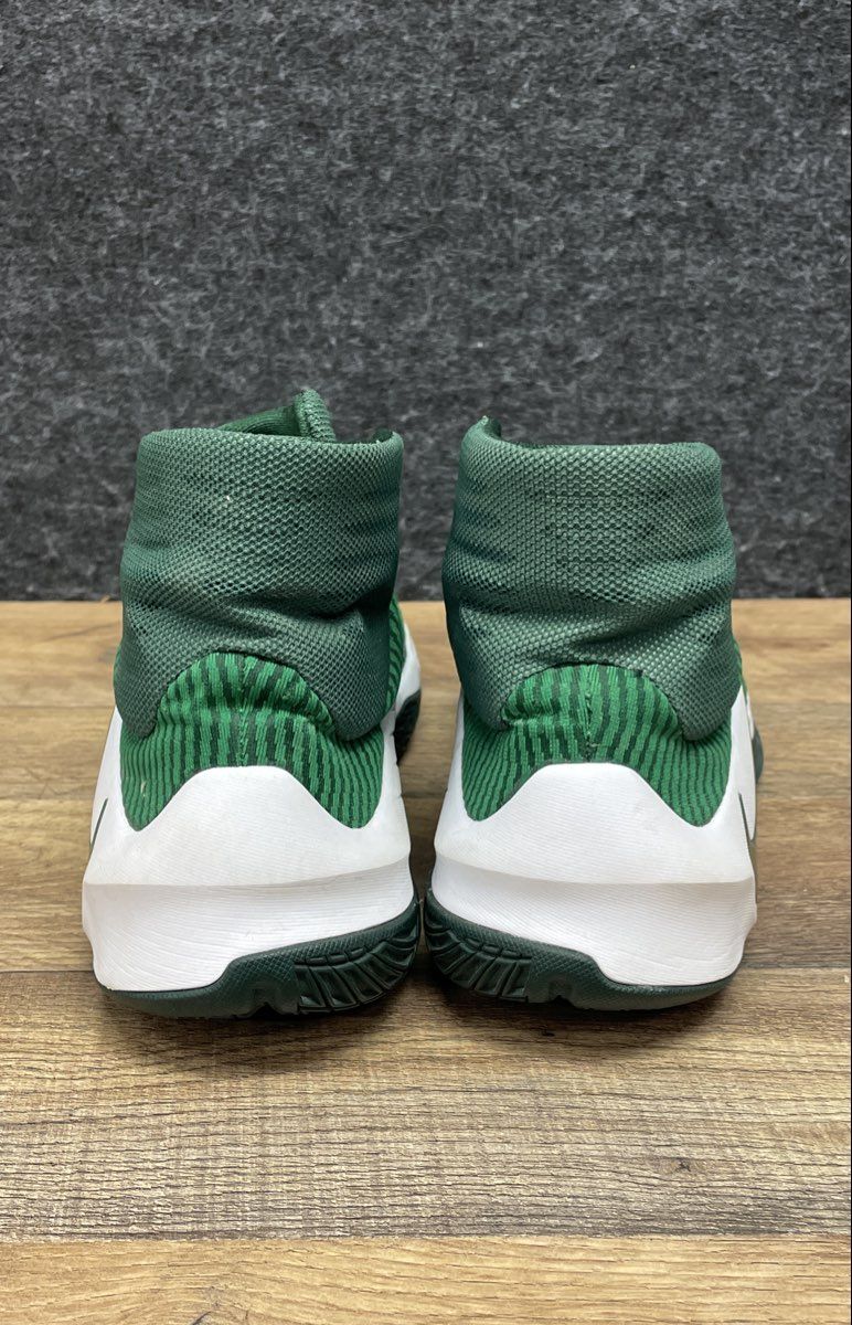 Nike Zoom Clear Out Pine Green White Basketball Shoes Men's Size 8