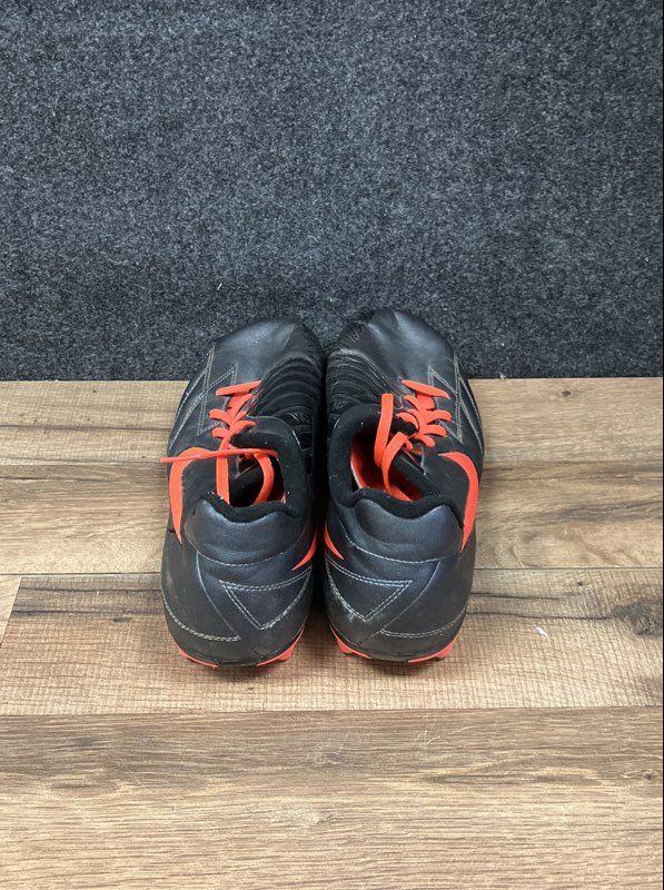 Nike Total90 Laser IV Black Orange Soccer Cleats Size 11.5