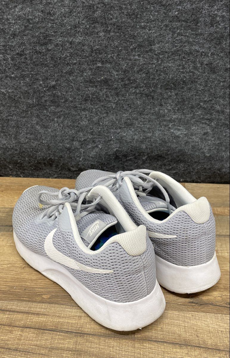 Nike Tanjun Wolf Grey White Women's Running Shoes Size 10