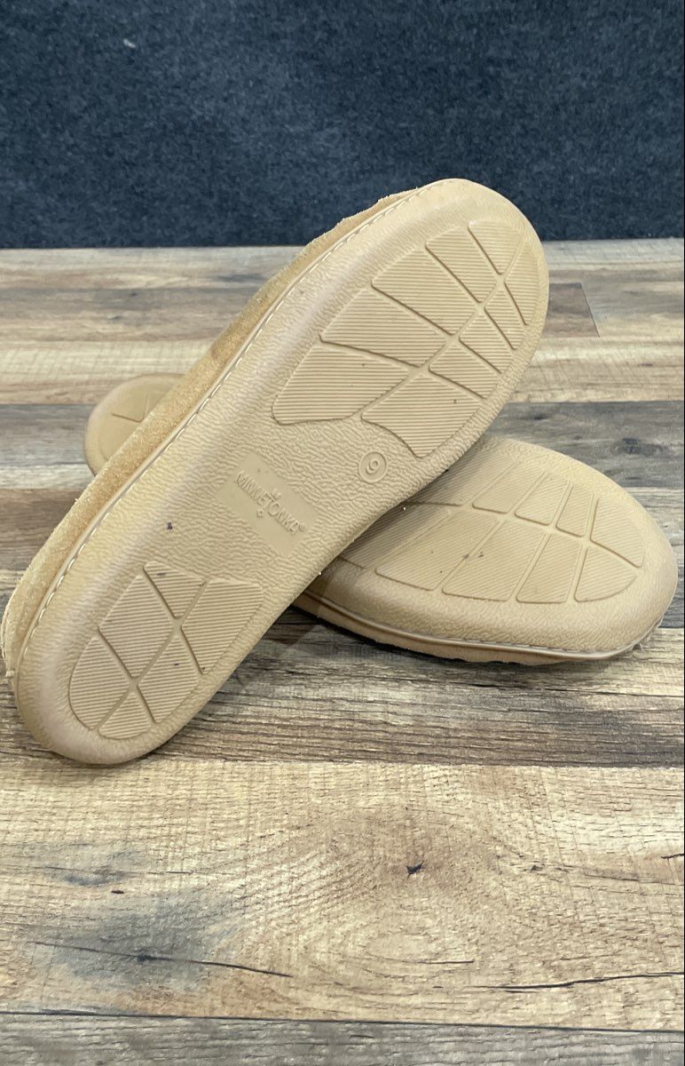Minnetonka Cally Brown Suede Pile Lined Moccasin Slippers Women's Size 9