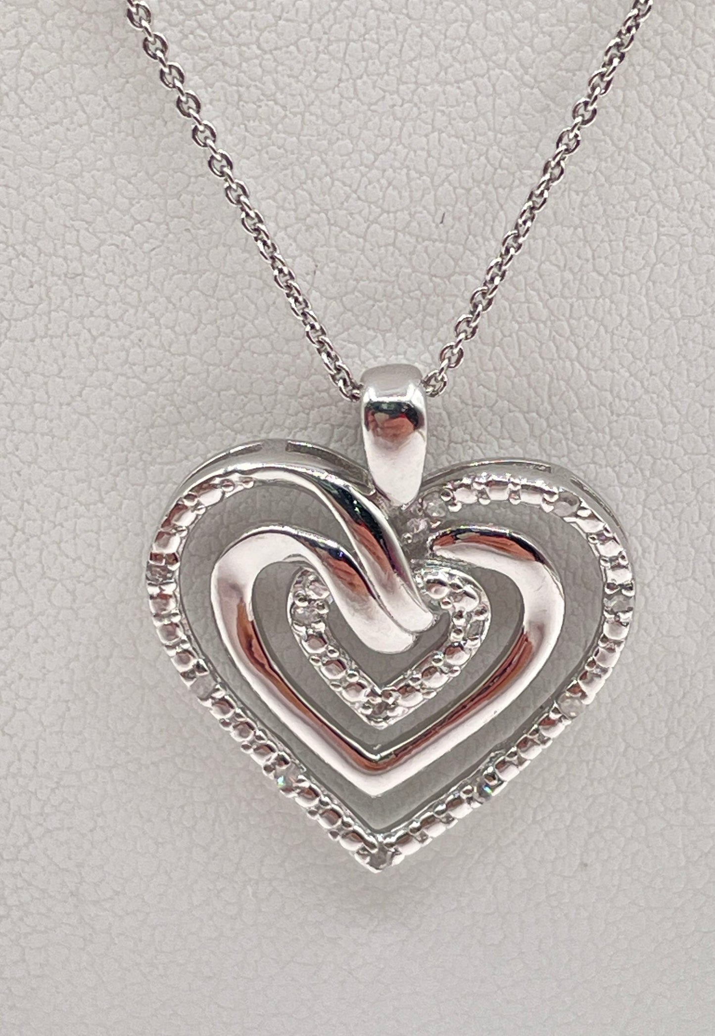 925 Sterling Silver Diamond Multi-Heart Pendant Necklace 2.9g