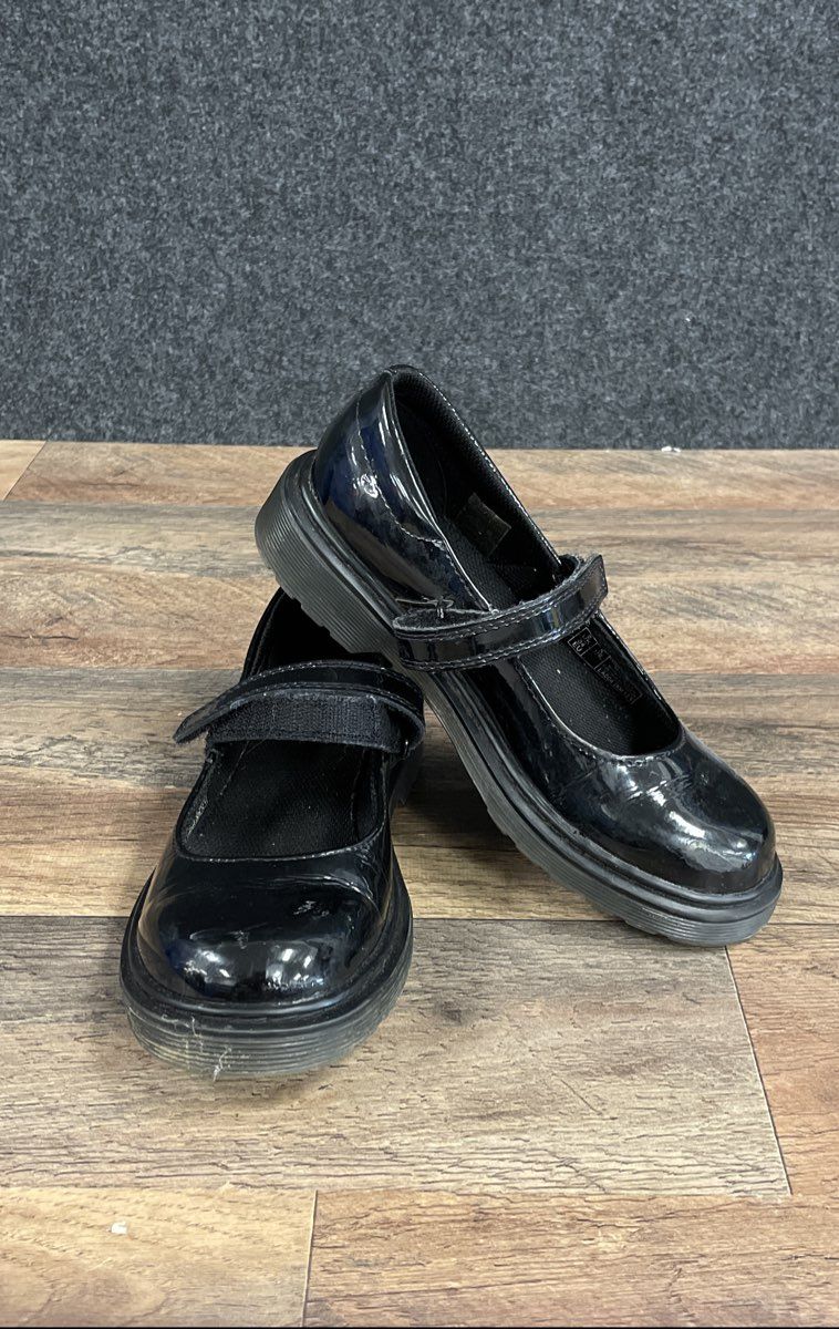 Dr. Martens Maccy II J Black Patent Leather Mary Jane Junior Shoes Size US 3