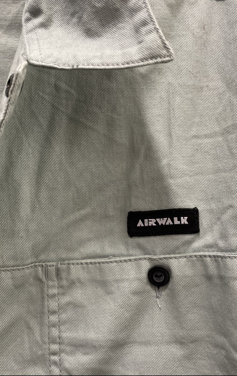 Airwalk Men's Sage Green Short Sleeve Button Down Skull Graphic Shirt Sz L