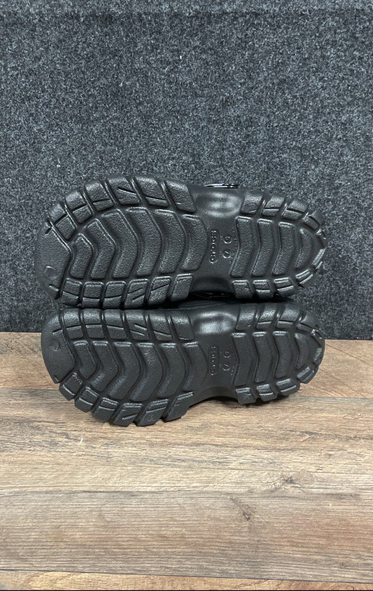 Crocs Offroad Sport Clog Black Sandals Men's 7 Women's 9