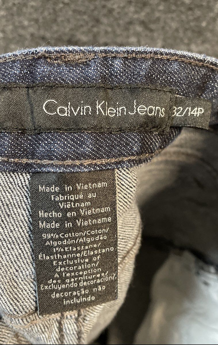 Calvin Klein Women's Dark Wash Denim Flare Jeans Sz 14P Embroidered Pockets