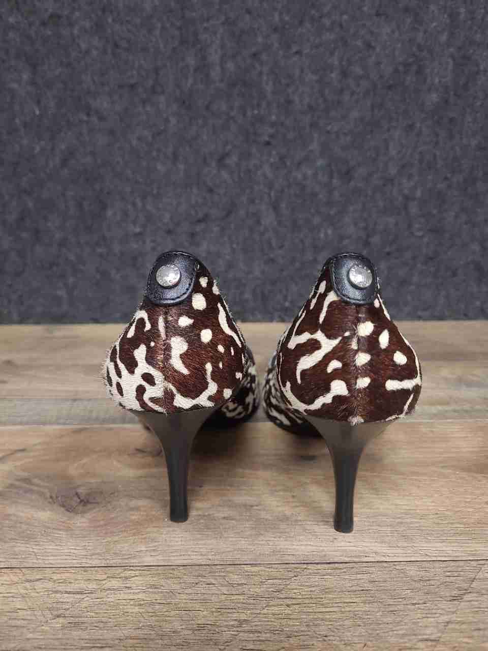 Michael Kors Animal Print Calf Hair Pointed Toe Pumps Brown White Size 6.5M
