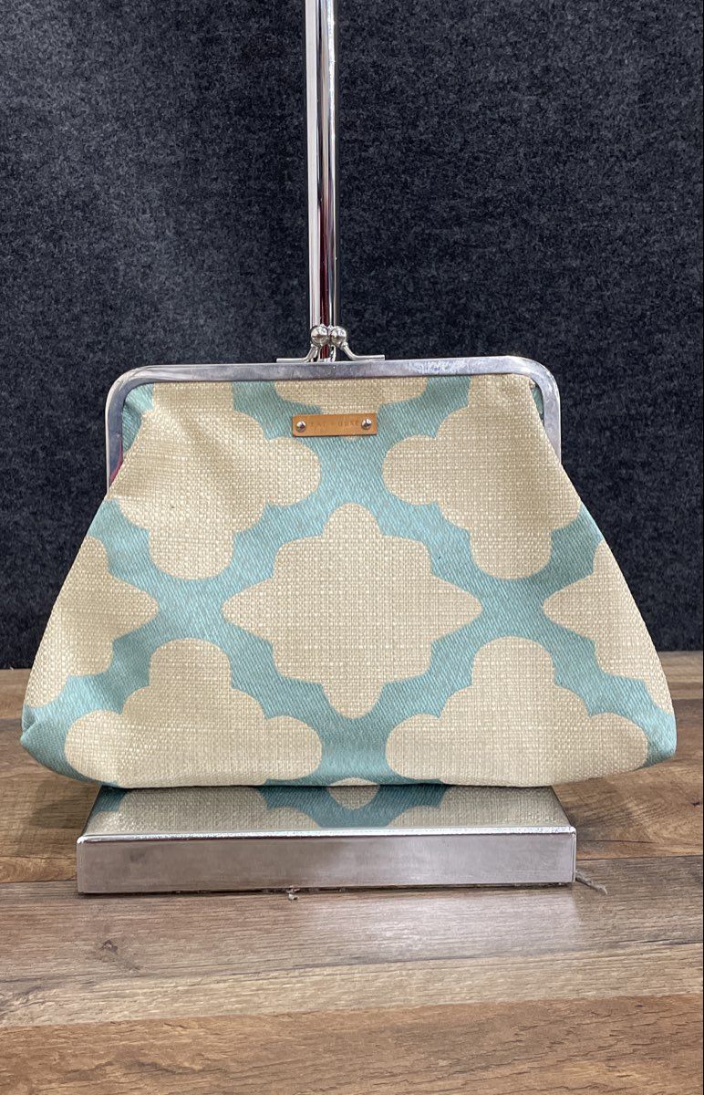 Kat + Duke Blue and White Geometric Woven Fabric Money Bag Kiss Lock Clutch