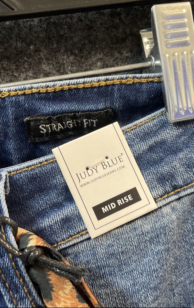 Judy Blue Women's Mid Rise Straight Leg Jeans Leopard Belt Seam Sz 7/28 NWT