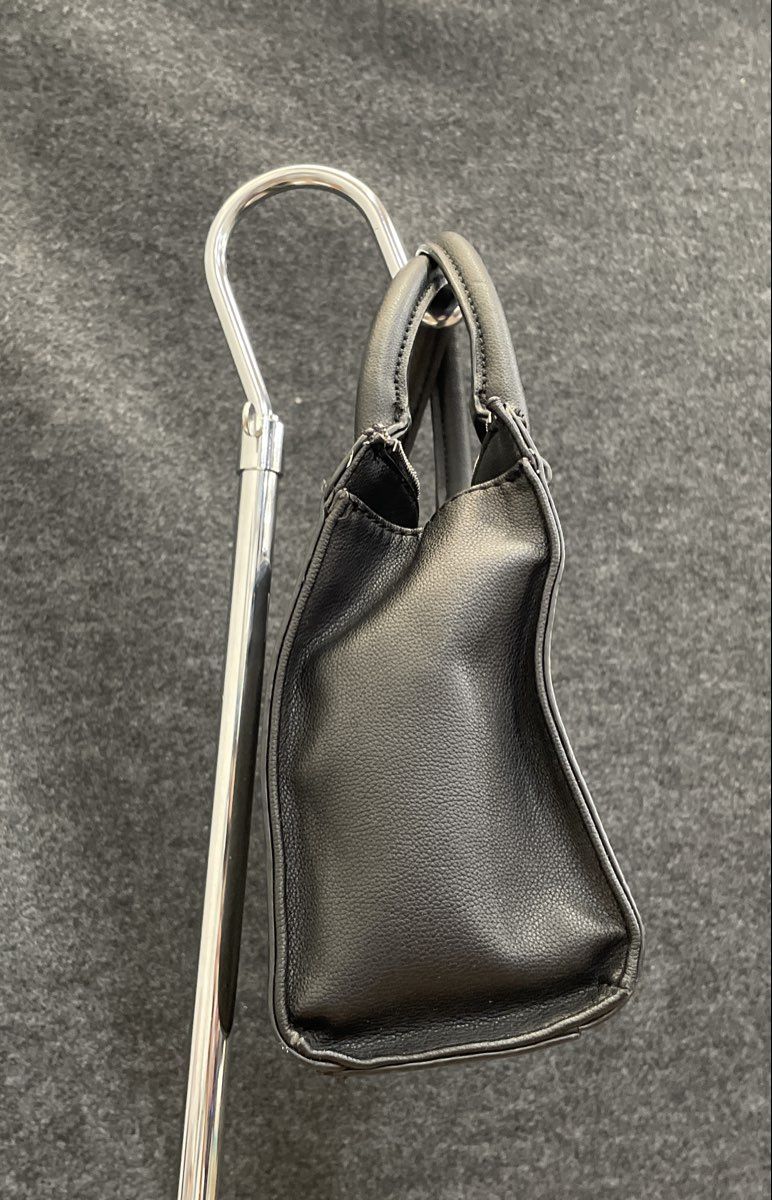 Guess Black Leather Satchel Handbag Top Handle Purse Gunmetal Hardware