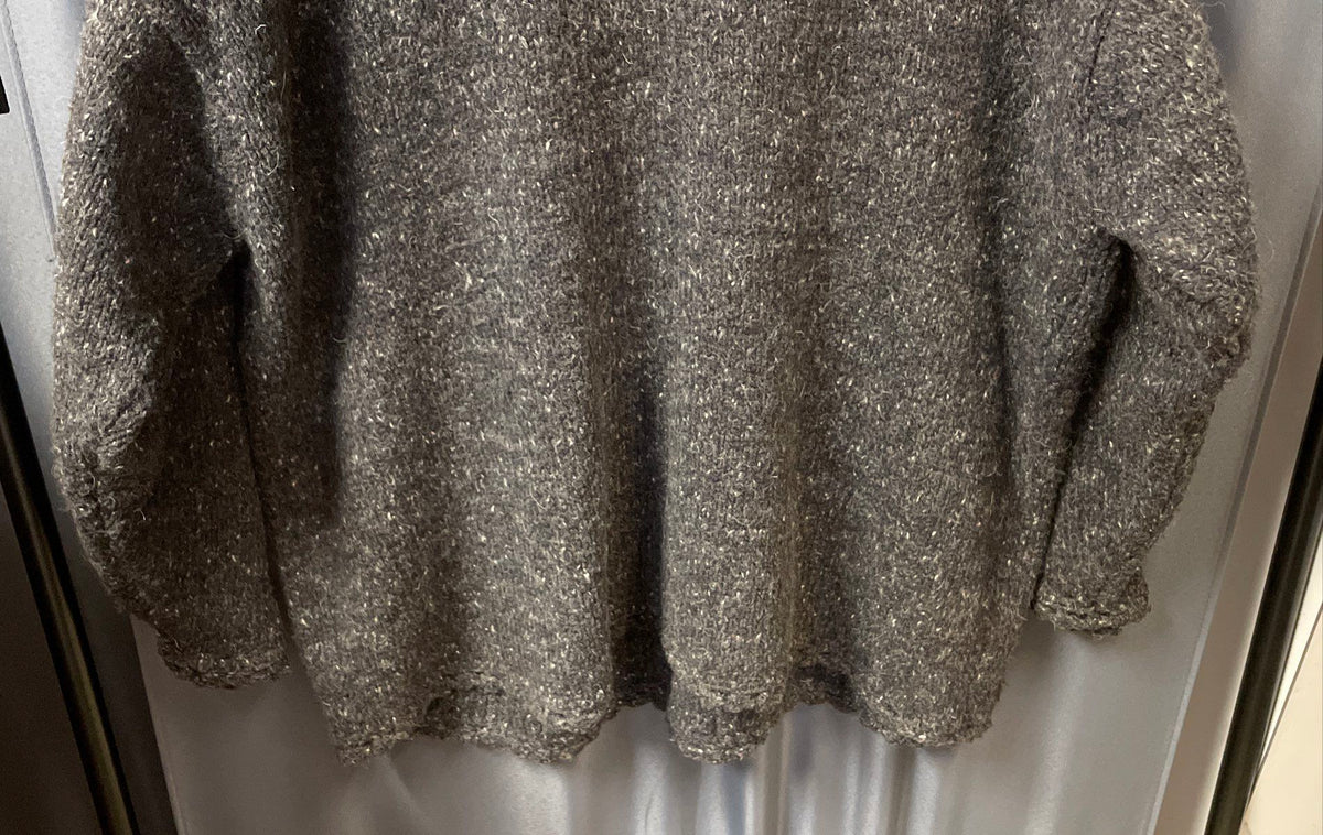 Vintage JK America Women's Gray Wool Angora Snowflake Beaded Sweater Sz 22/24