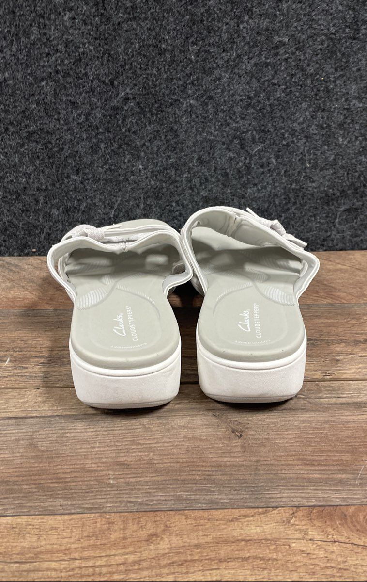 Clarks Cloudsteppers Off White Fabric Strappy Wedge Sandals Women's Size 7.5 W
