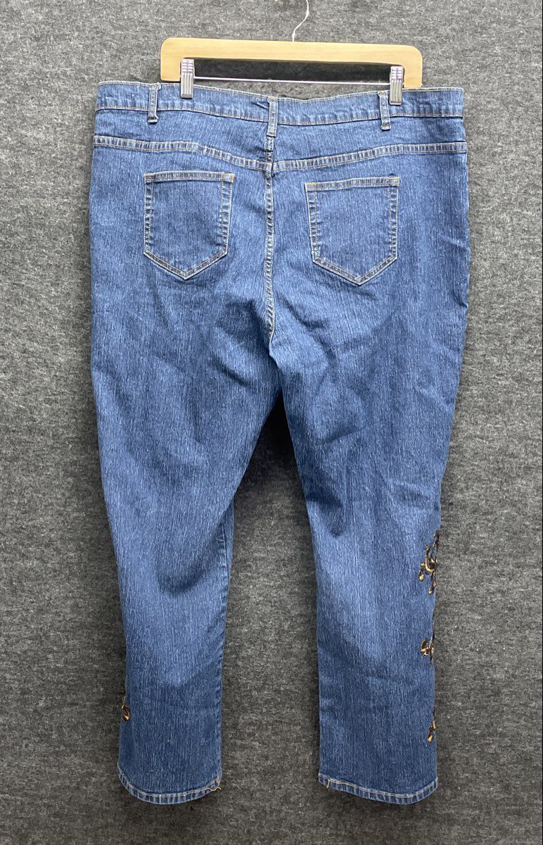 Vintage Y2K Denim 24/7 Women's Blue Embroidered Floral Scroll Jeans Sz 24W