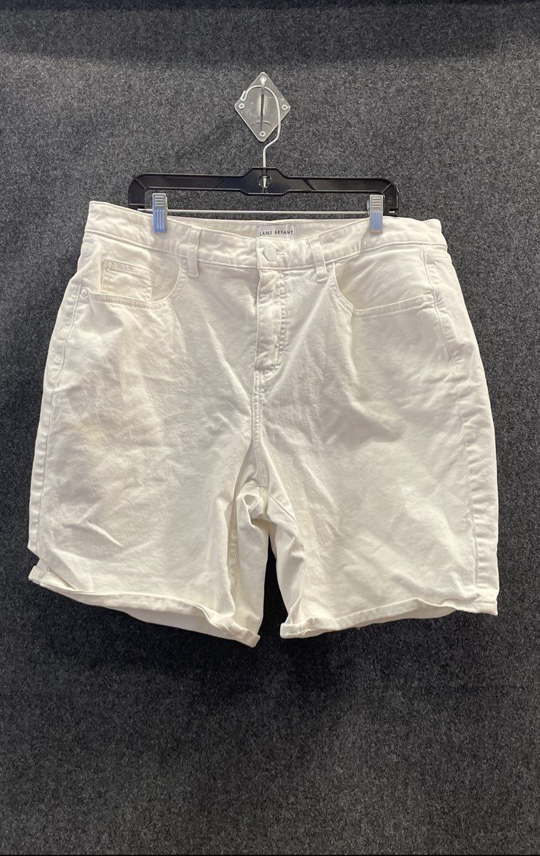 Lane Bryant Women's White Mid-Rise Boyfriend Bermuda Shorts Sz 16
