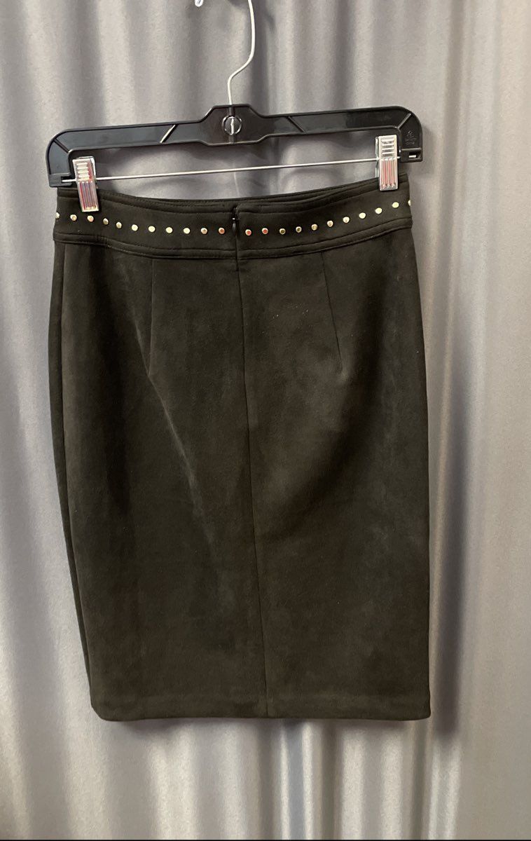 White House Black Market Women's Black Studded Suede Pencil Skirt Sz 00 NWT