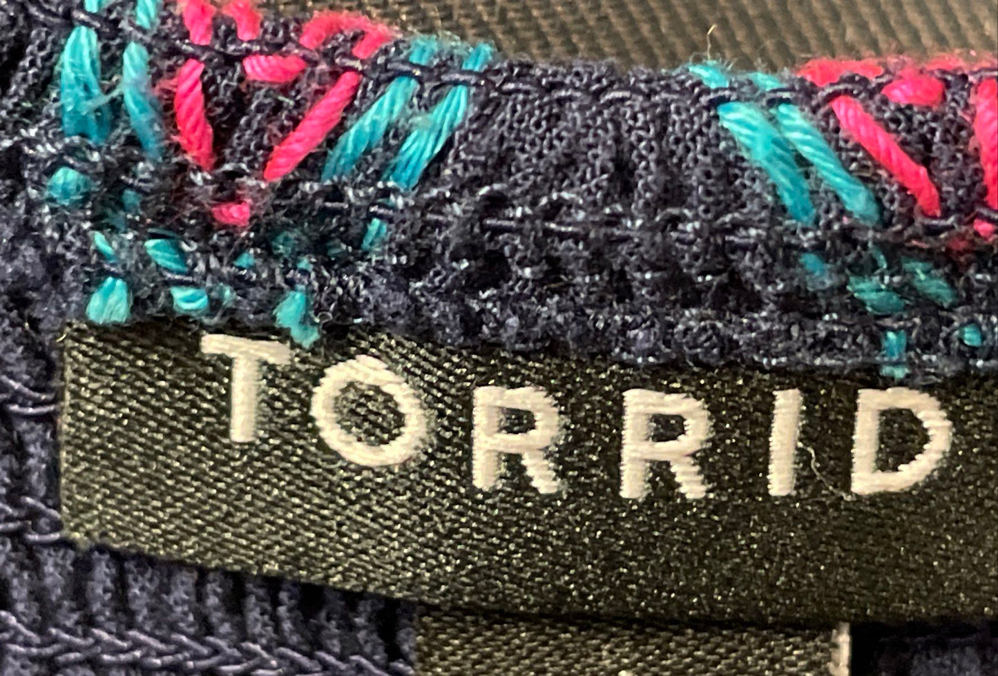 Torrid Women's Navy Blue Geometric Embroidered Smocked Camisole Tank Top Sz 1