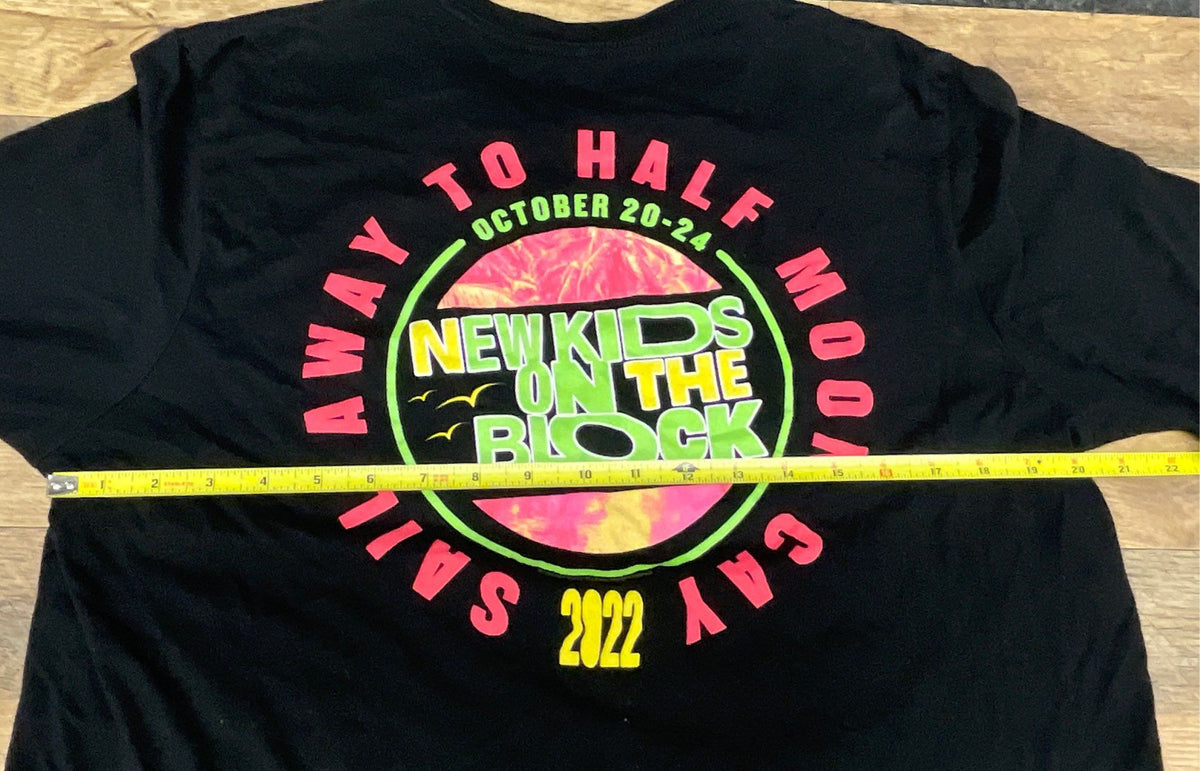 New Kids on the Block NKOTB Cruise 2022 Sail Away Half Moon Cay T-Shirt Sz L