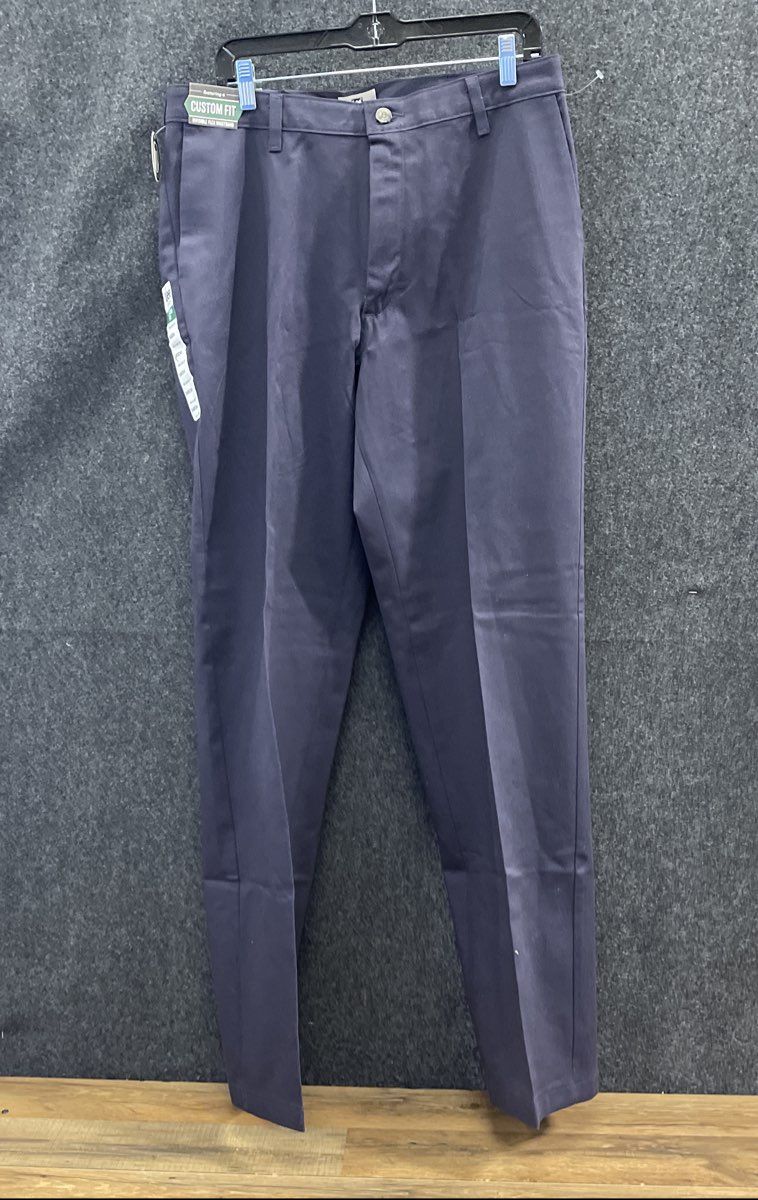 Lee Men's Relaxed Fit Flat Front Custom Fit Pants Navy Blue Sz 34x34 NWT