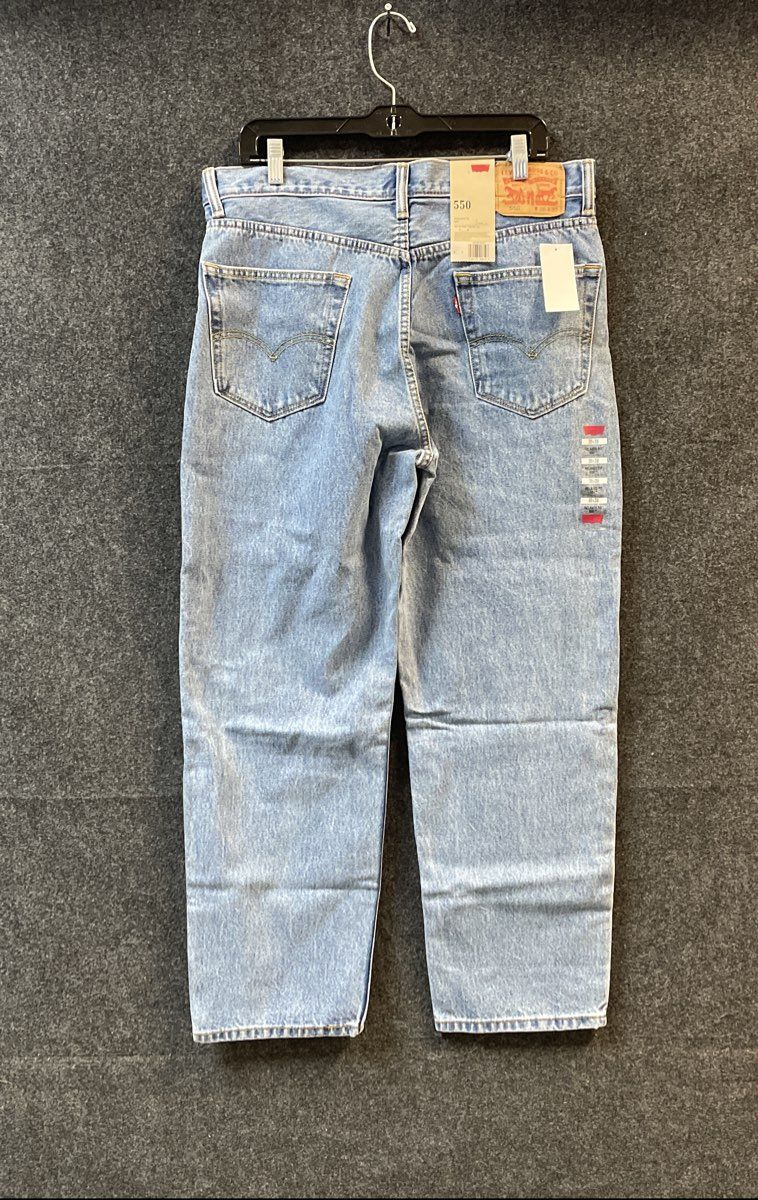 Levi's Men's 550 Relaxed Fit Blue Light Wash Jeans NWT Sz 36x30