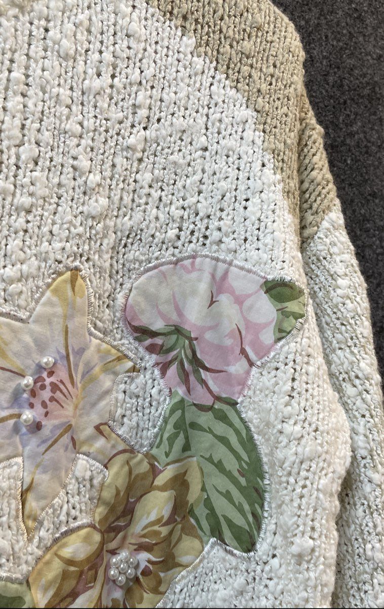 Vintage 90s Penbrooke Lane Women's Cream Floral Faux Pearl Knit Sweater Sz M