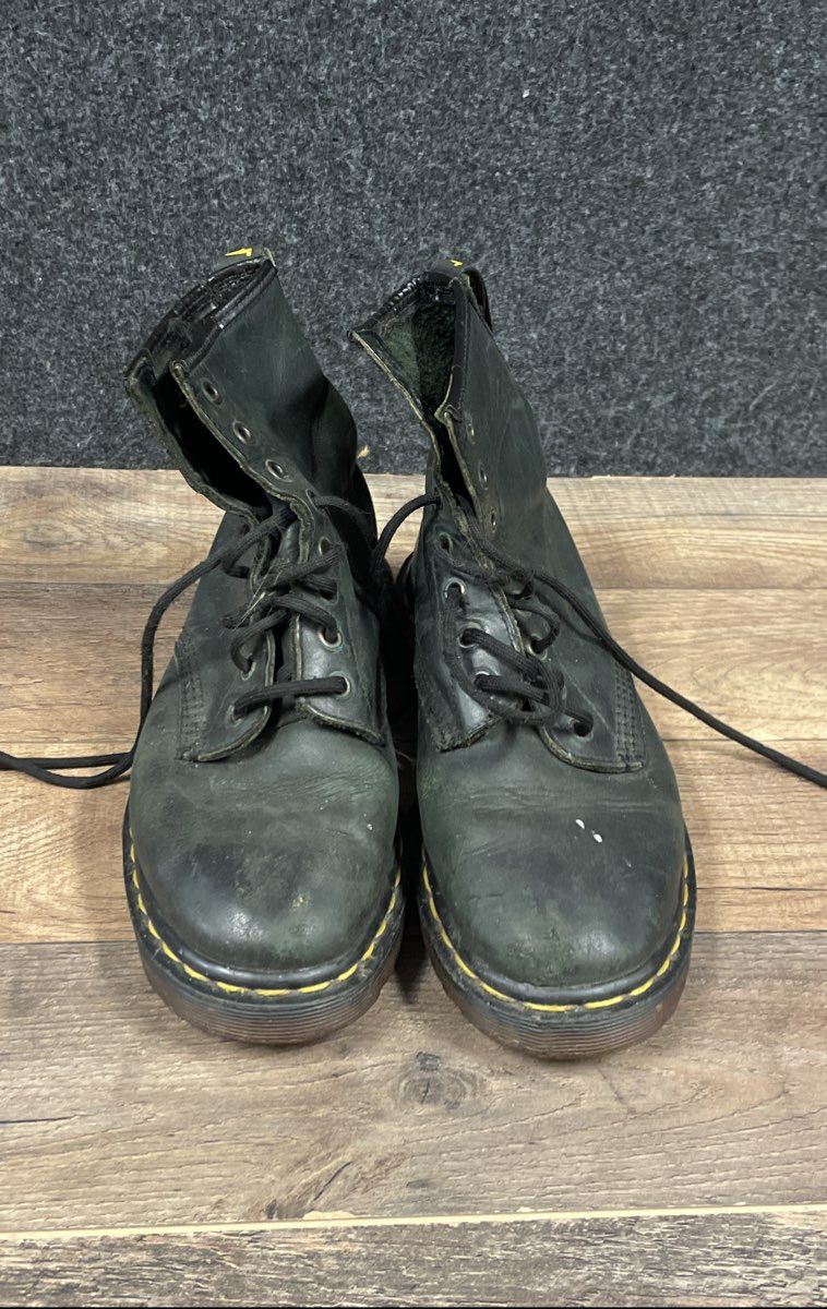 Dr. Martens 1460 Black Leather 8-Eye Lace Up Combat Boots Size Not Specified