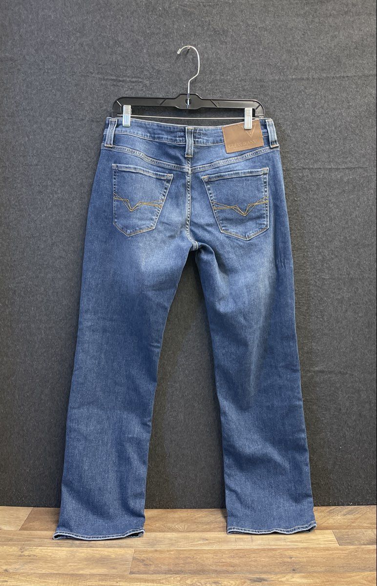 Guess Men's Desmond Tapered Jeans Medium Wash Blue Whiskered Stretch Sz 30