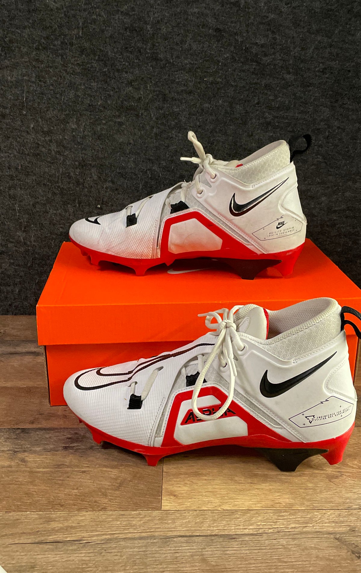 Nike Alpha Menace Pro 3 White Black University Red Football Cleats Size 8