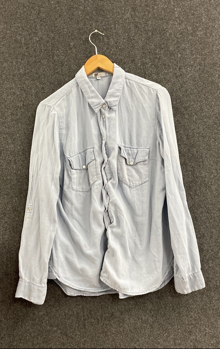 KUT from the Kloth Women's Light Blue Roll Tab Button Down Shirt Sz L