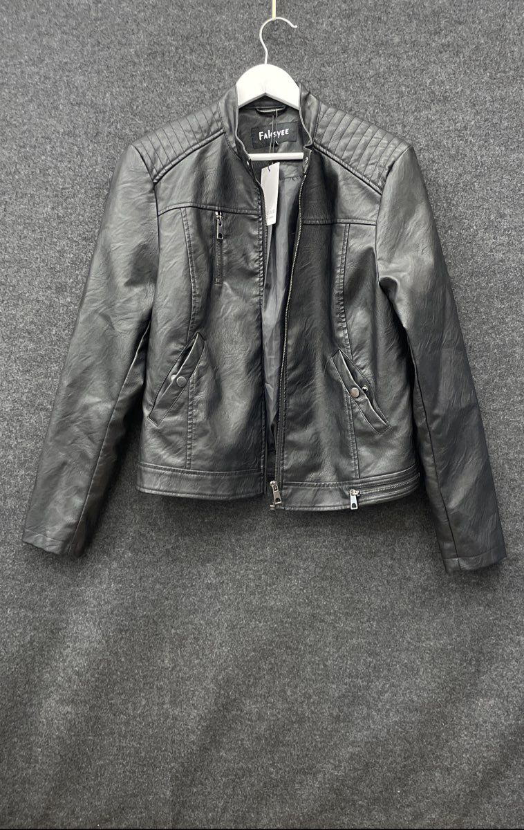 Fahsyee Women's Black Faux Leather Biker Moto Jacket Quilted Shoulder New NWT