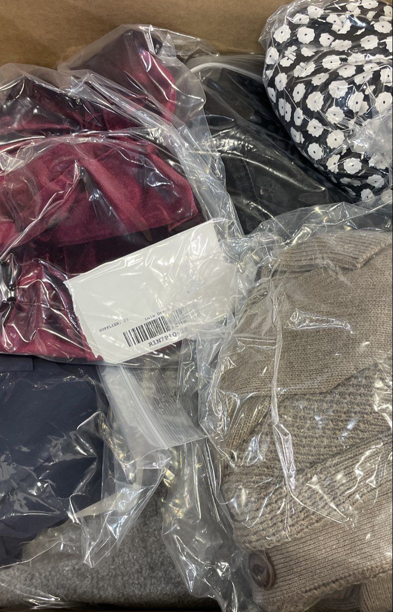 Assorted Men's Women's Clothing Bulk Lot 20lb Lululemon Columbia Carhartt TNF