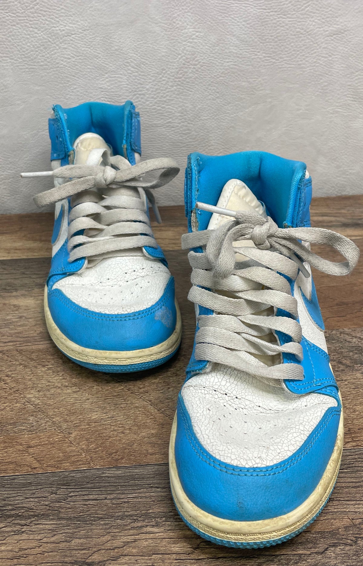 Nike Air Jordan 1 Retro High OG University Blue FD1412-402 Size 3Y