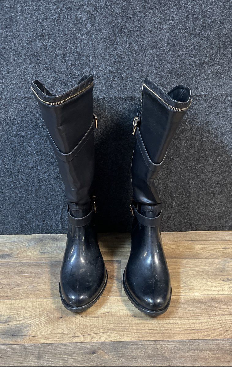 First Sight Black Quilted Back Zipper Rain Boots Women's Size 7.5