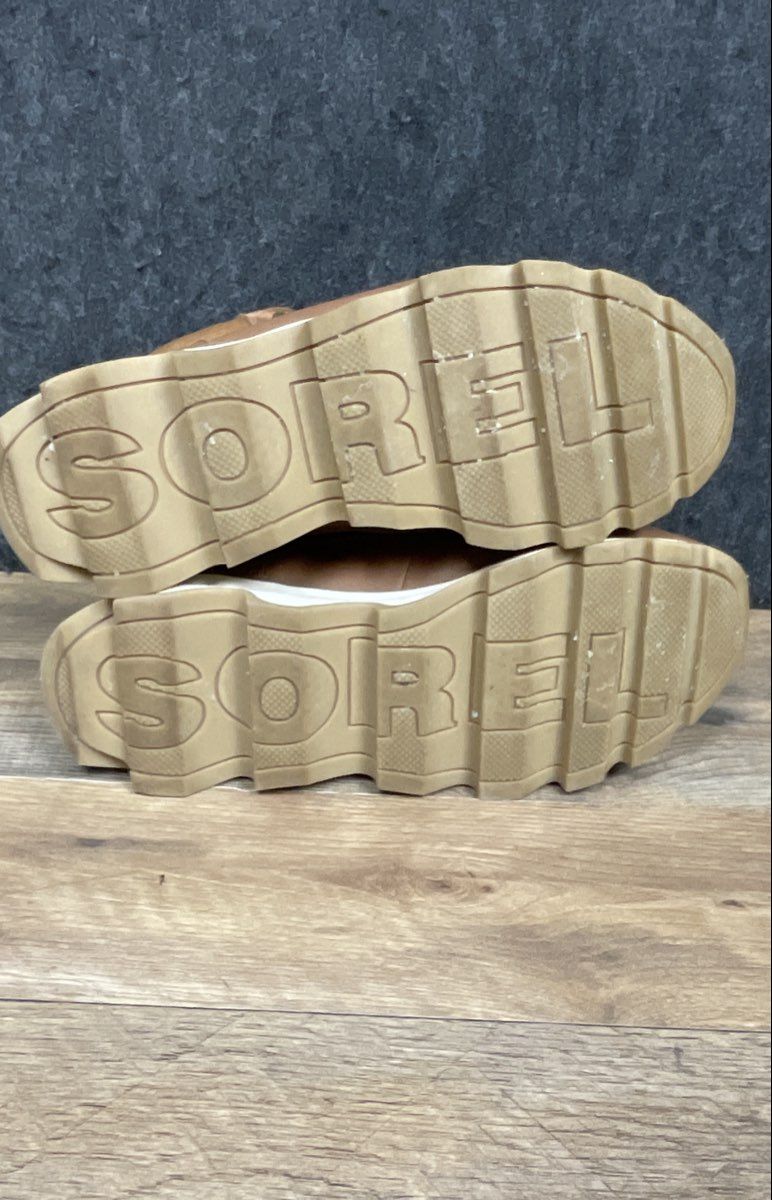 Sorel Kinetic Conquest Waterproof Velvet Tan Women's Hiking Boots Size 9.5