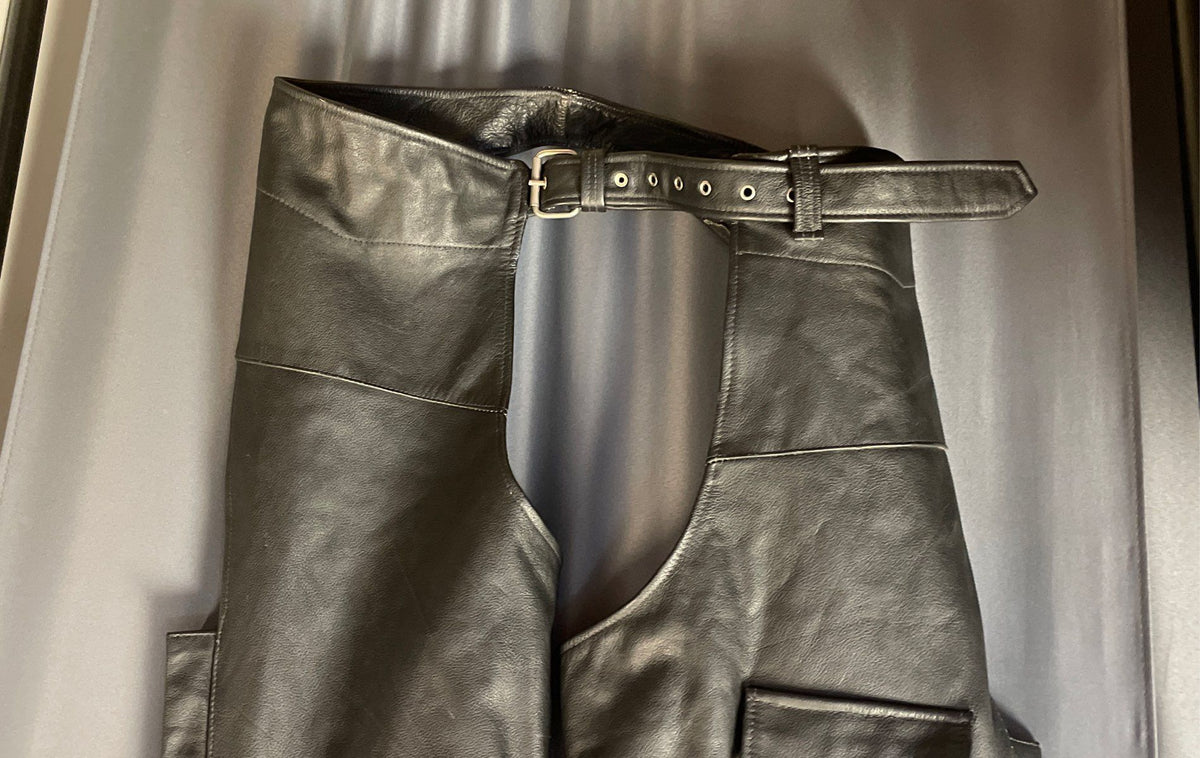 Excelled Men's Black Leather Motorcycle Chaps Sz 44