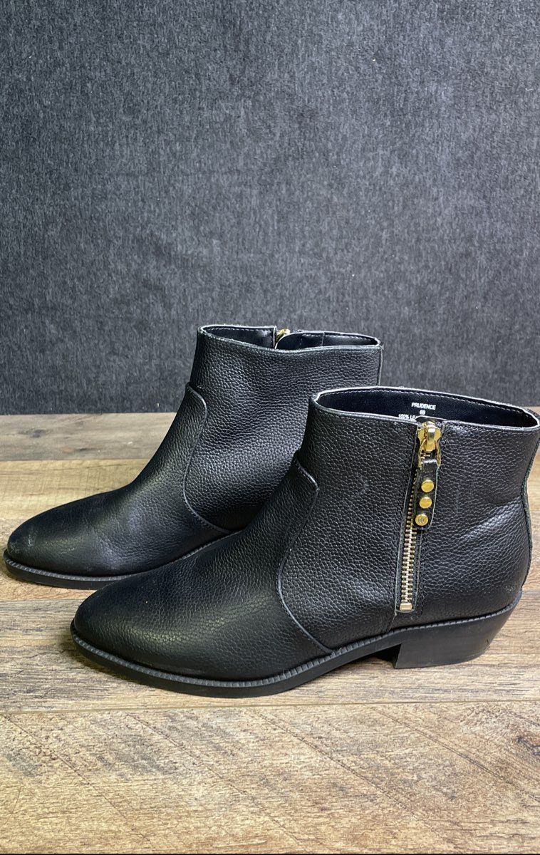 Lauren Ralph Lauren Prudence Black Leather Zip Ankle Boots Women's Size 6B