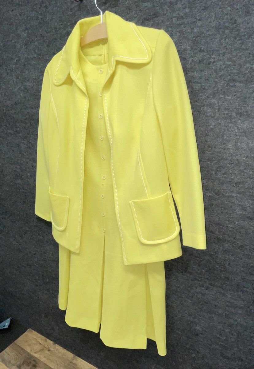 Vintage 70s Women's Yellow 2-Piece Suit Dress and Jacket Set Sz L