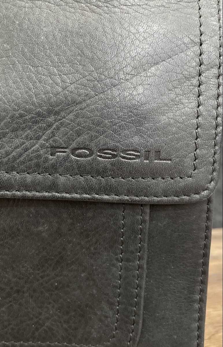 Fossil Black Leather Flap Crossbody Handbag Purse Adjustable Strap