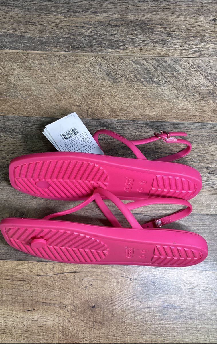Crocs Miami Thong Flip Sandals Hot Pink 209793-6ZQ Women's Size 7 NWT