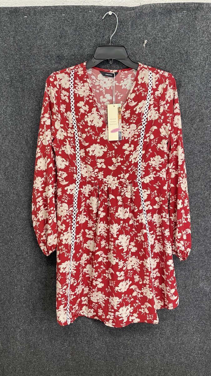 Dokotoo Women's Red Floral V-Neck Dress Crochet Long Sleeve Sz S NWT