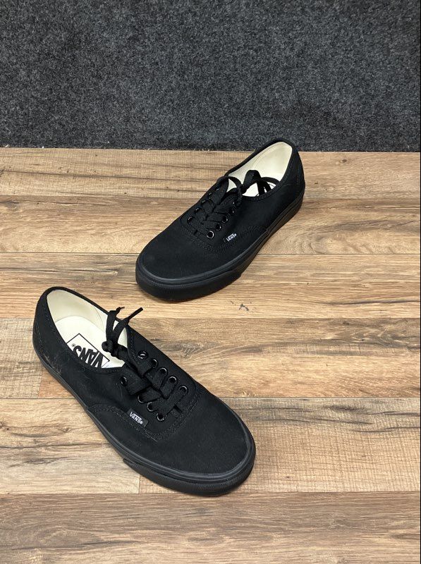 Vans Authentic Black Black Canvas Low Top Sneakers Men's 6.5 Women's 8