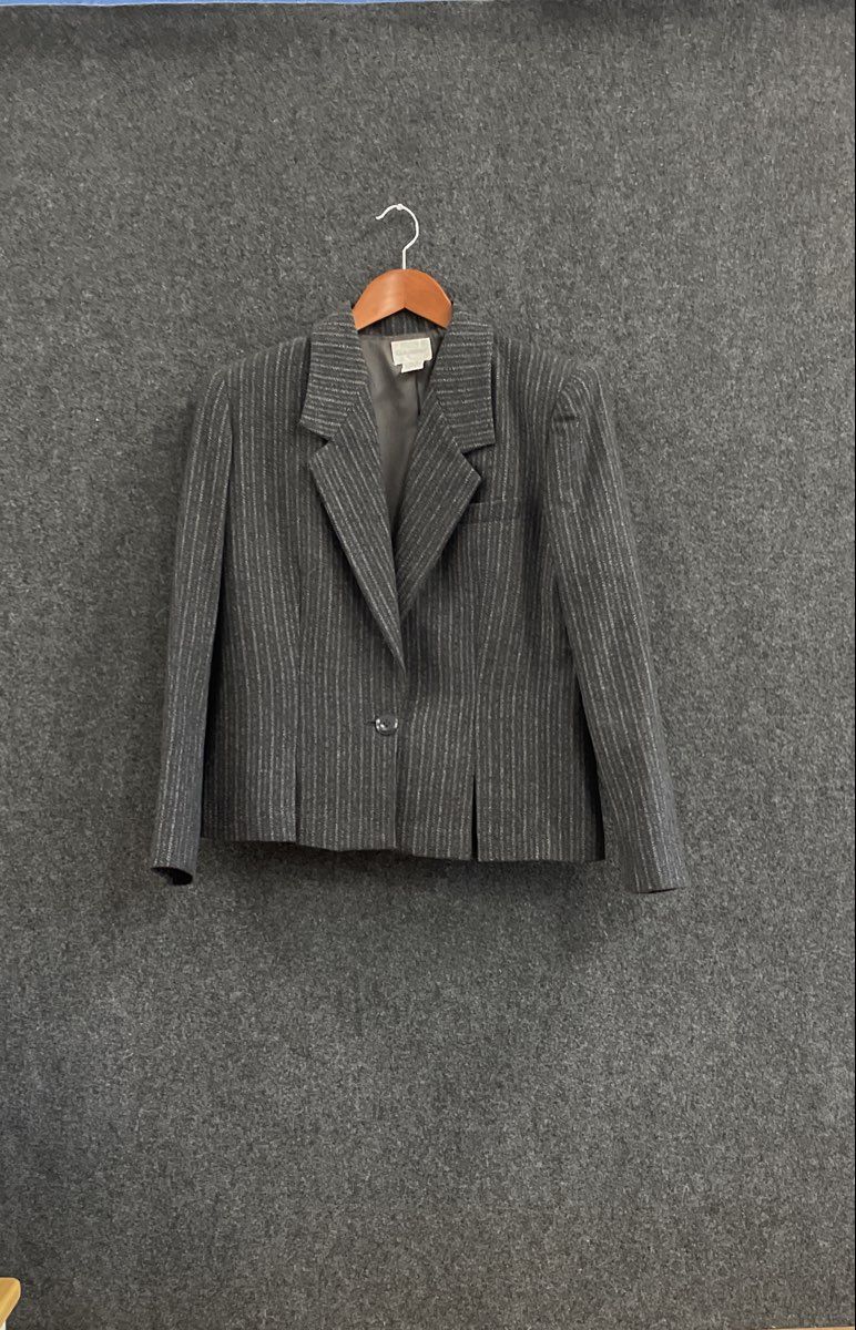 Glenbrooke Women's Gray Pinstripe Wool Blend Blazer Skirt Set Vintage 90s Sz 12