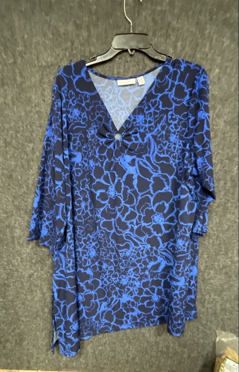 Susan Graver Women's Blue Black Floral Print V-Neck Knot Detail Top Sz 2X