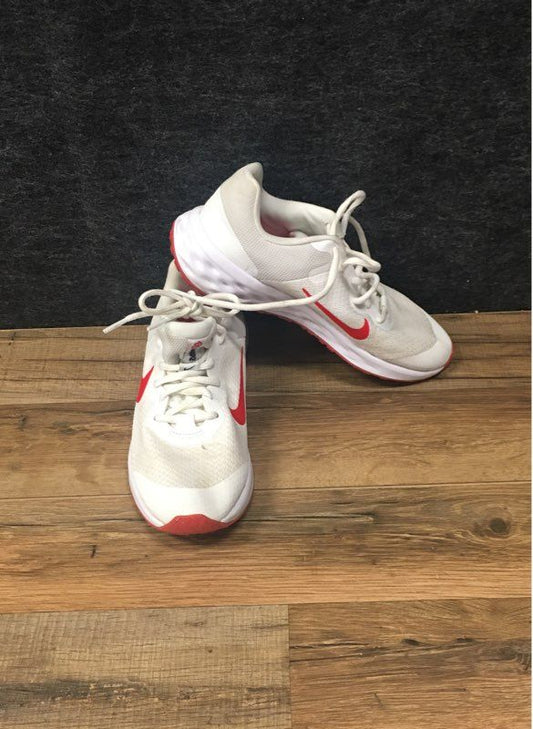 Boy's Nike Revolution 6 White Athletic Shoe Size 4