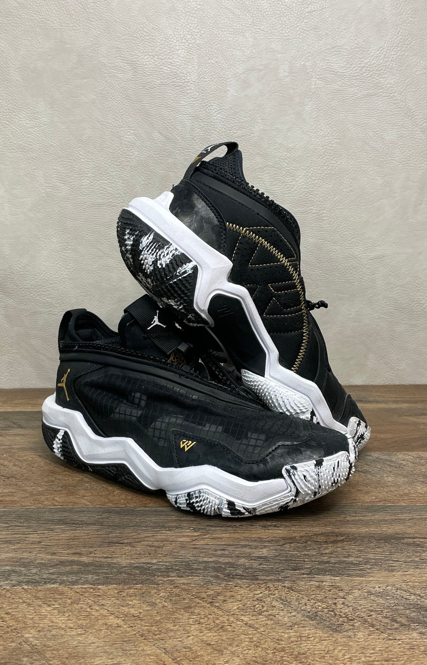 Jordan Why Not .5 GS Black Metallic Gold White Basketball Shoes Size 6Y