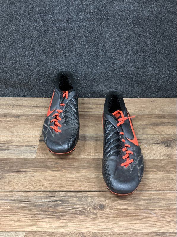 Nike Total90 Laser IV Black Orange Soccer Cleats Size 11.5