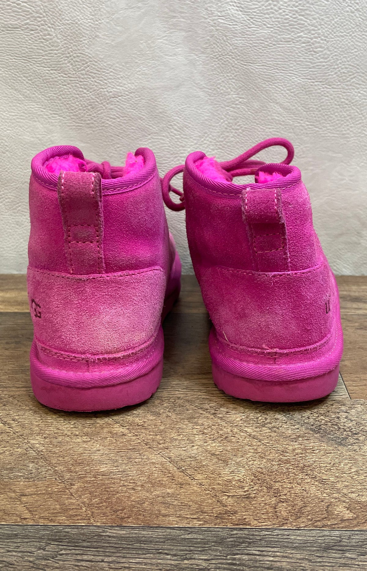 Ugg Neumel II Pink Suede Lace Up Chukka Boots Kids Size 4