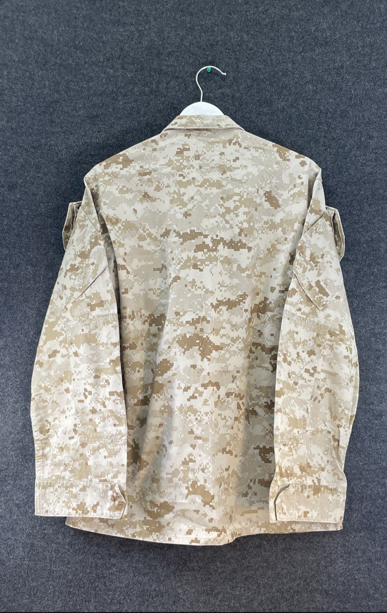 US Marine Corps Men's Desert MARPAT MCCUU Combat Uniform Set Med-Reg Buzz Off