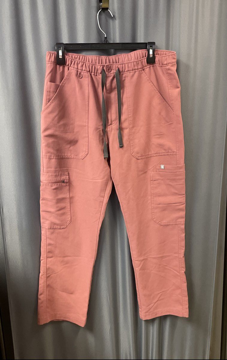 Figs Men's Cairo Cargo Scrub Pants Brick Technical Collection Sz Medium Short